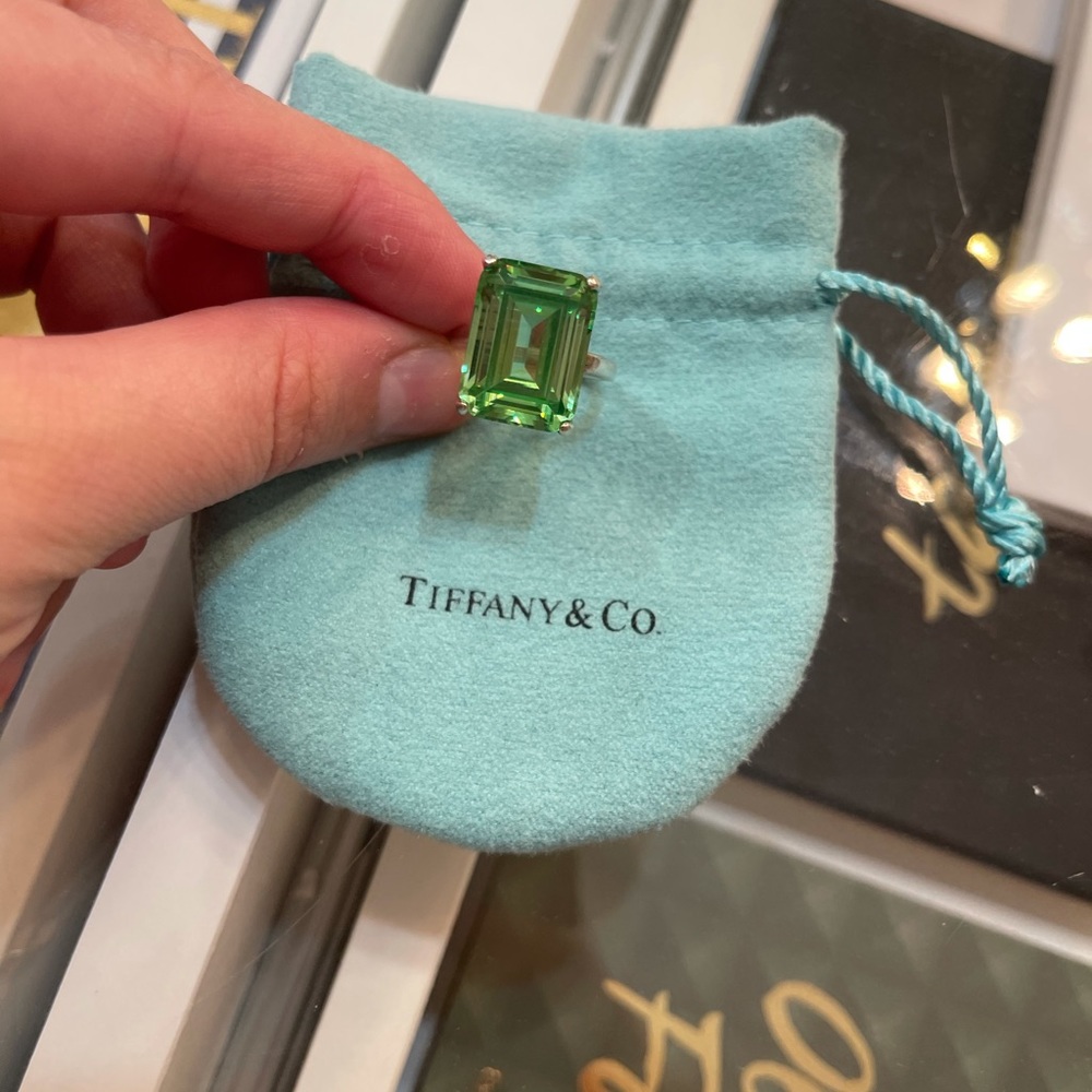 Tiffany&co.Sterling silver sparklers peridot 9ct.